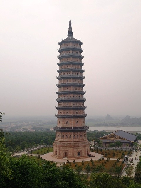 Bai Dinh, the biggest pagoda in Vietnam - ảnh 8